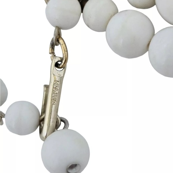 Vintage Japan Triple Strand White Bead Necklace 18” J Hook Clasp Retro Classic - Picture 4 of 6